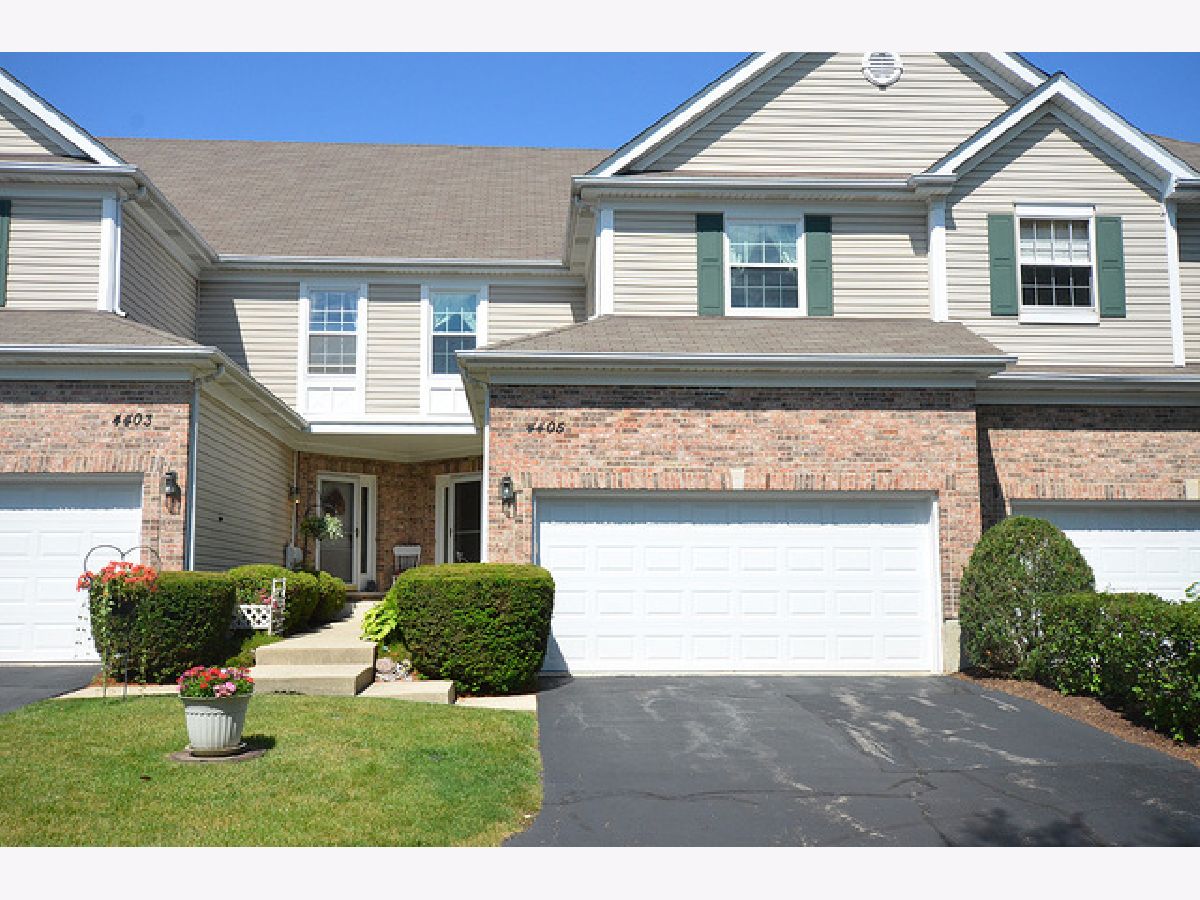 Townhomes Rented Middleton Place Lisle Illinois, 4405 Middleton