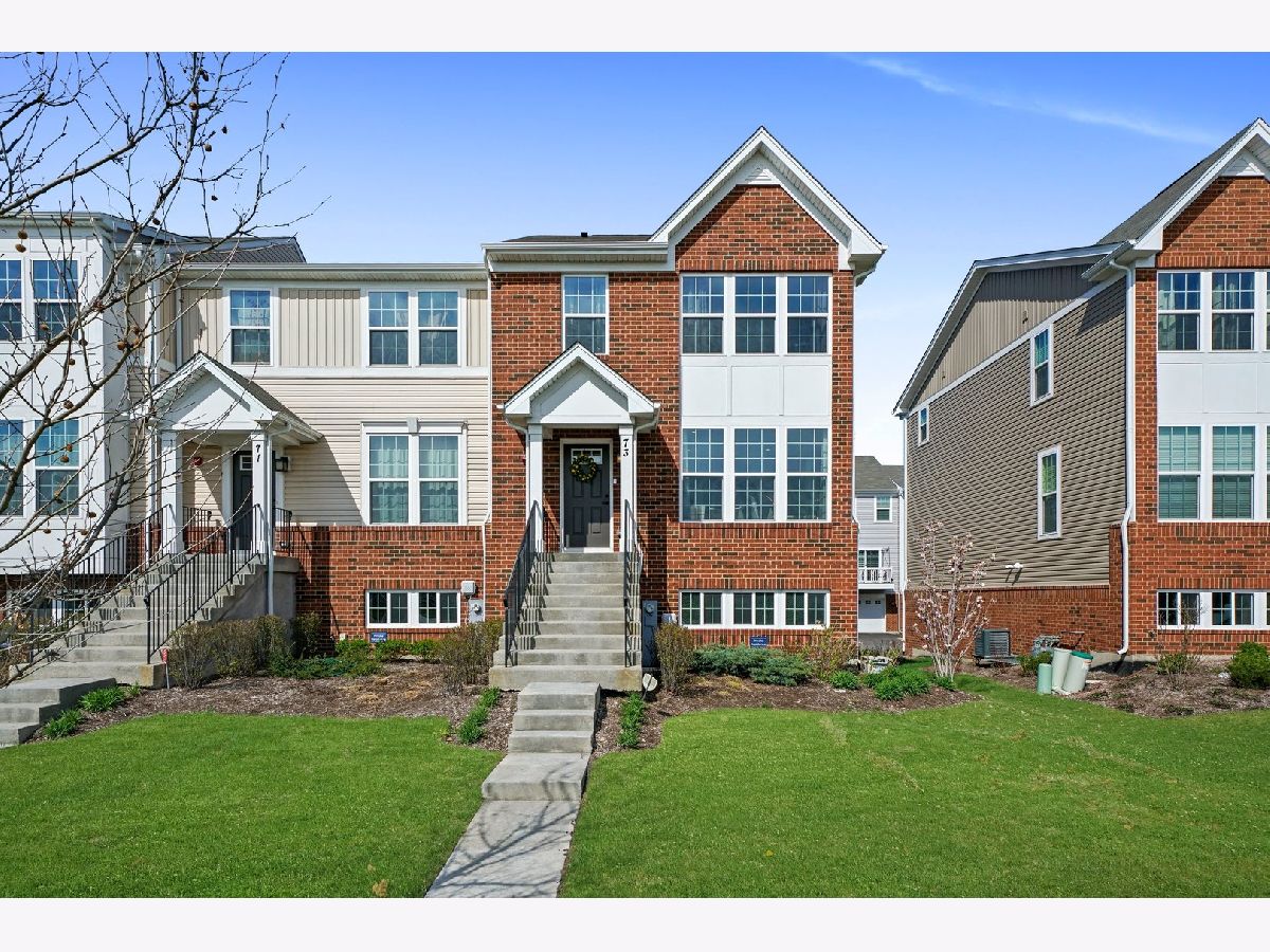 Condos & Townhomes Sold Buckingham Place Des Plaines Illinois, 73 Nicholas W