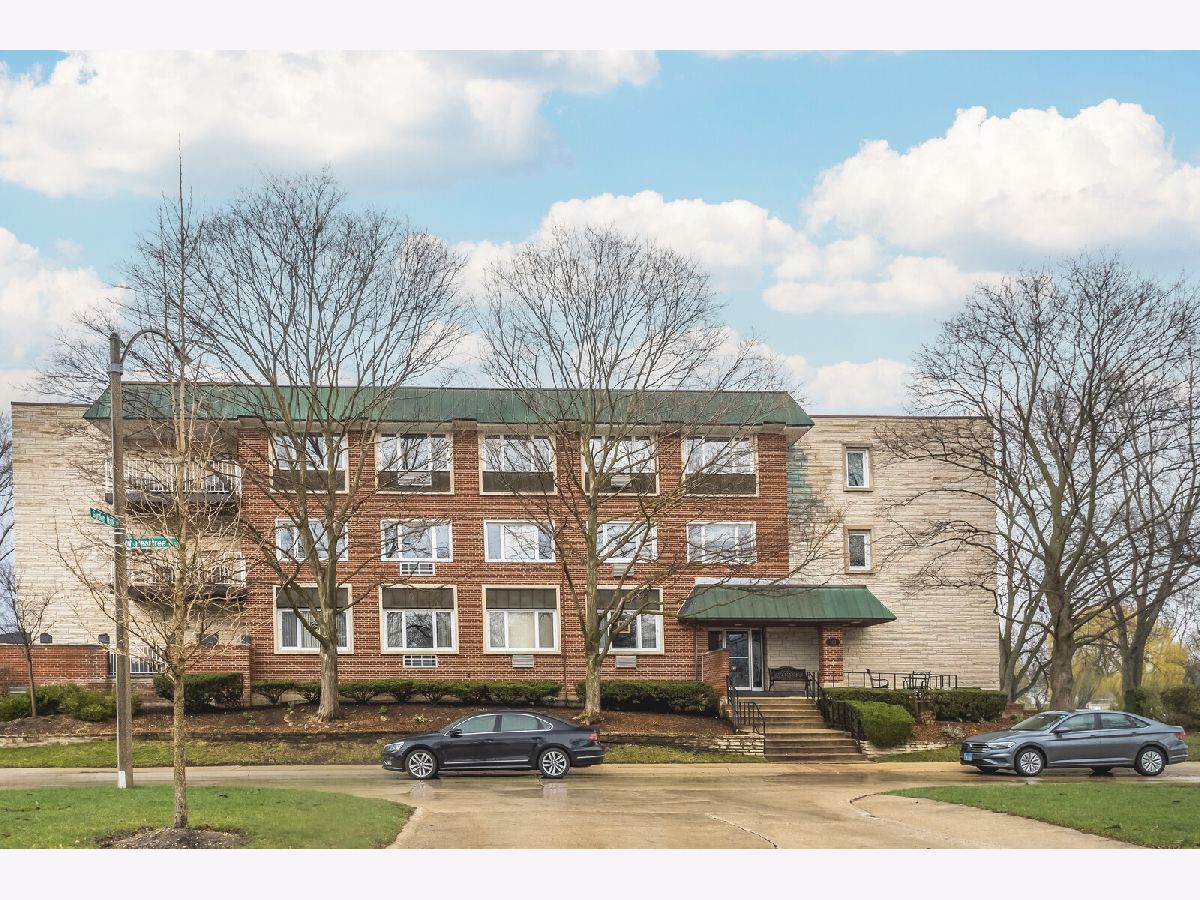Townhomes & Condos & Homes Sold Regent Park Arlington Heights Illinois, 101 Peartree