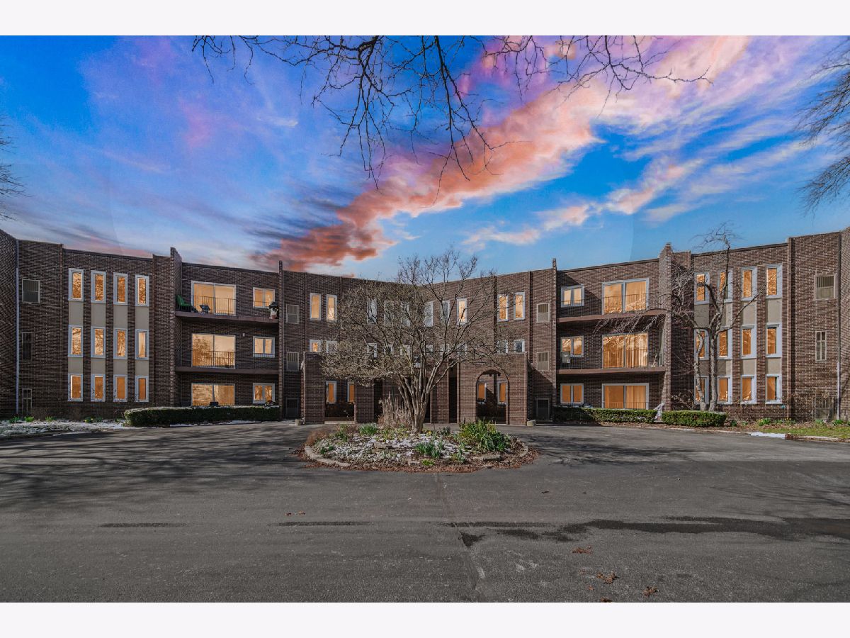 Condominiums Sold Sandpebble Walk Wheeling Illinois, 1500 Sandstone