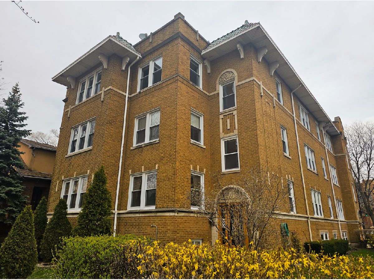 Condos & Townhomes Rented Carmen-bernard Condominiums Chicago Illinois, 5027 Bernard