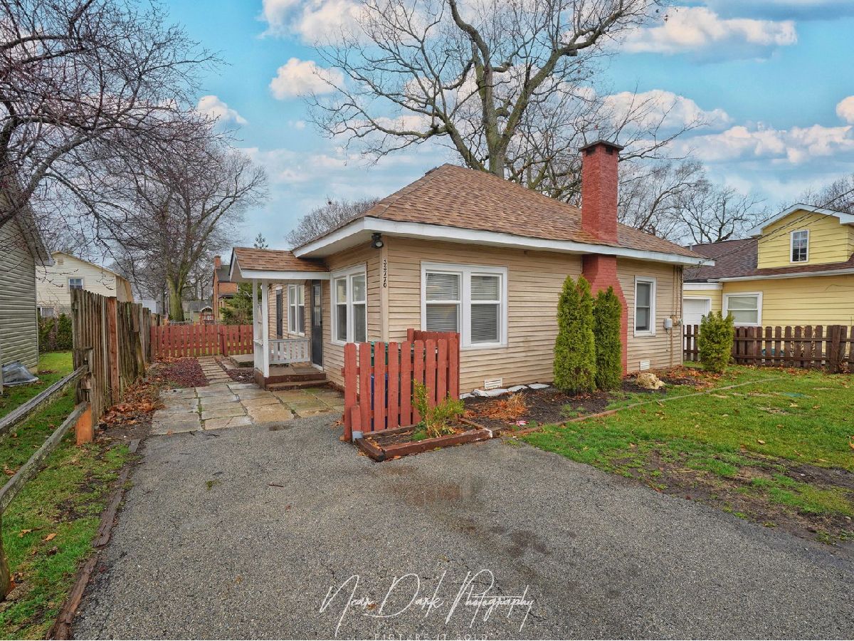 Homes Sold Allen Farms Grayslake Illinois, 33770 Oak