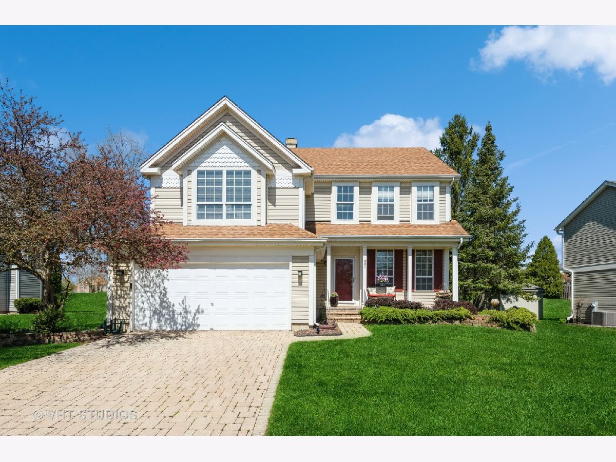 Homes & Townhomes & Condos Sold Fairfax Silvercrest Bartlett Illinois, 261 Superior