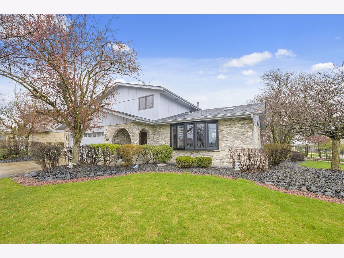 Homes Sold Pinewood East Orland Park Illinois, 11634 Brookview