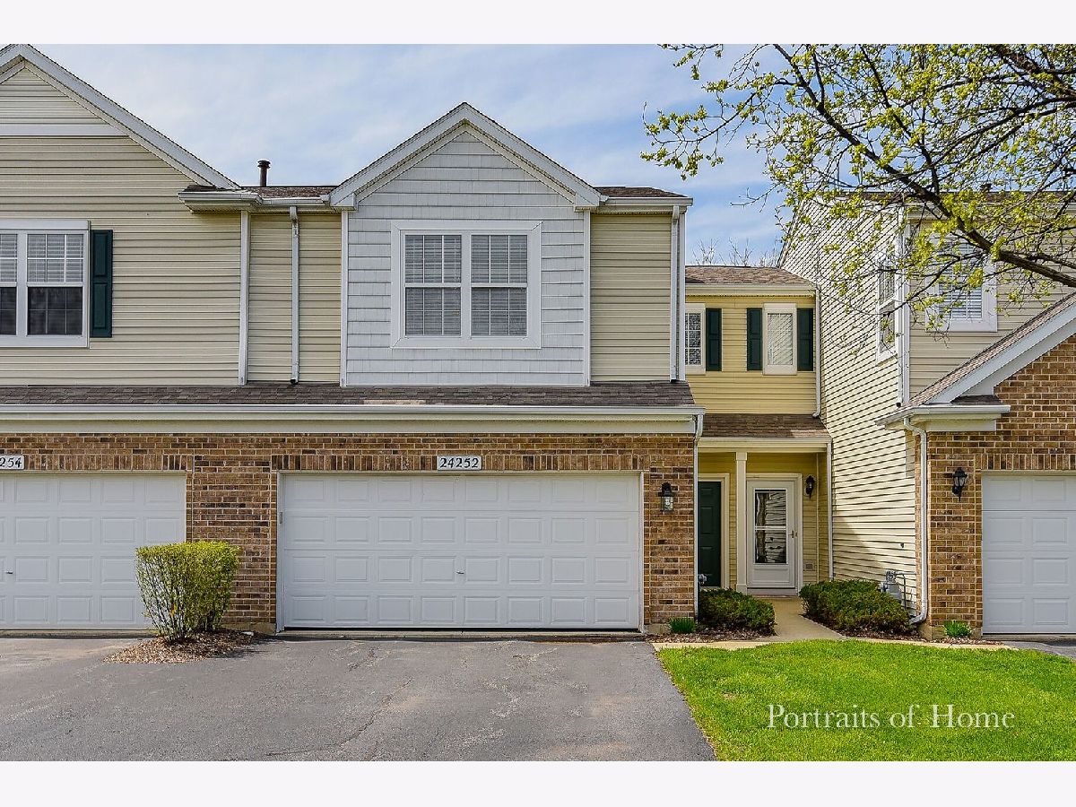 Homes & Townhomes Sold Crossings At Wolf Creek Plainfield Illinois, 24252 Leski