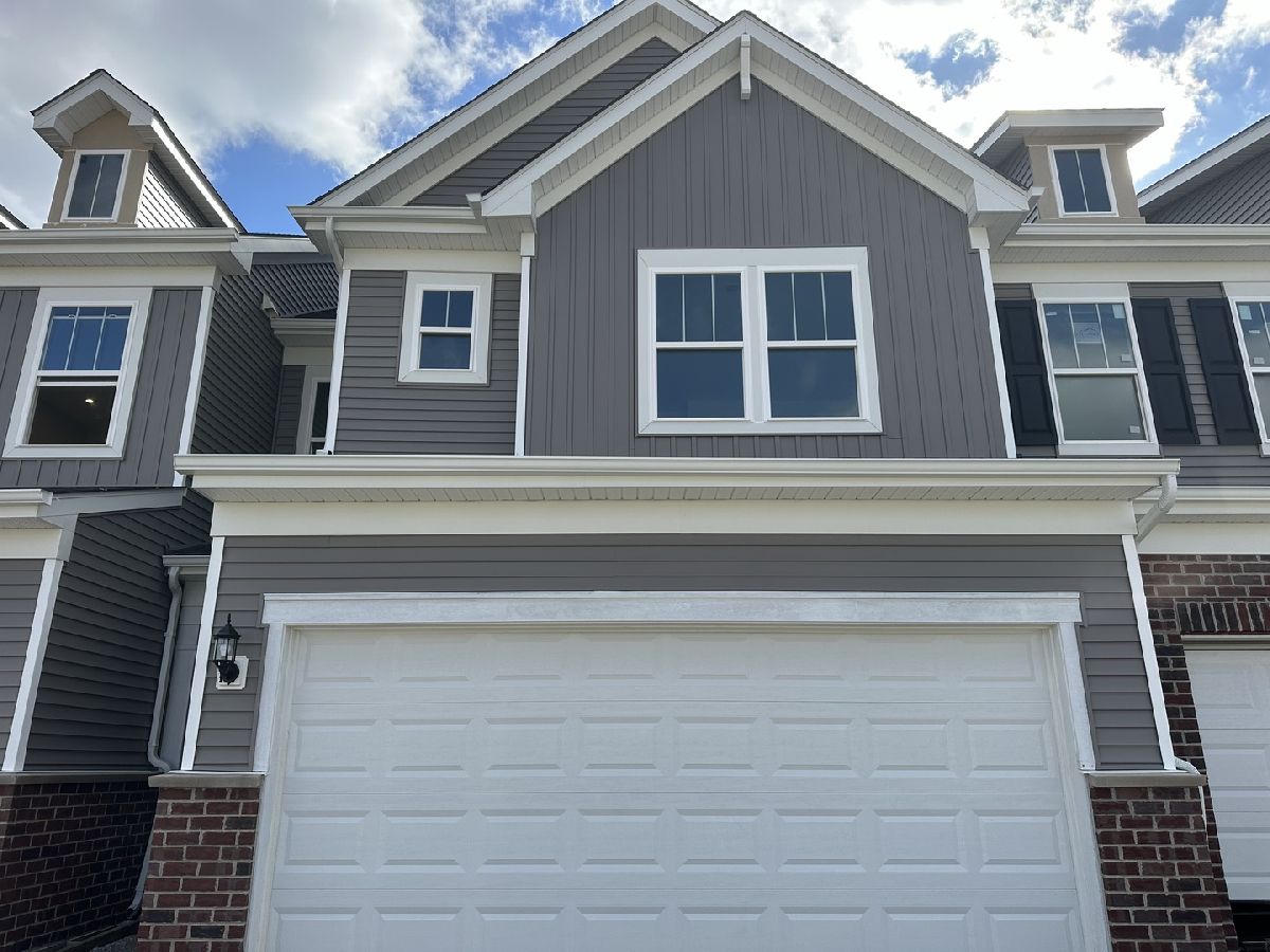 Condos & Townhomes & Homes Sold Sawgrass Bolingbrook Illinois, 2267 Ryegrass