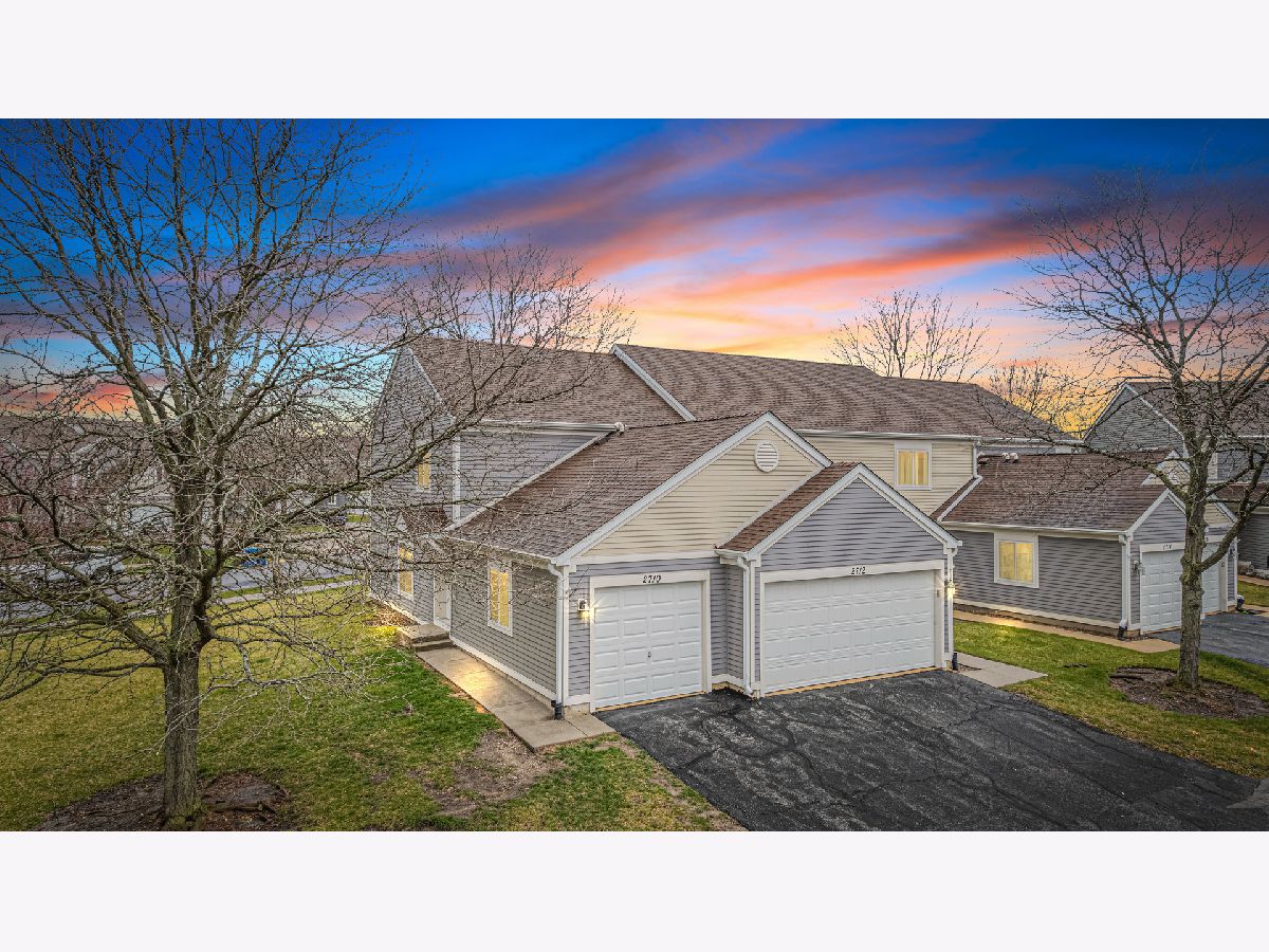 Townhomes Sold Cinnamon Glen Aurora Illinois, 2710 Preston
