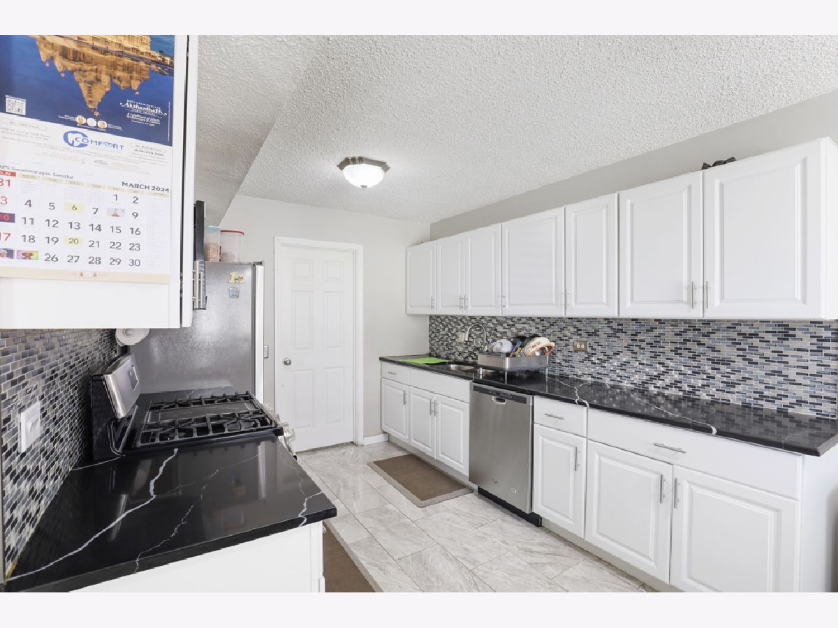 Townhomes & Homes Sold The Groves Hanover Park Illinois, 4512 Bell