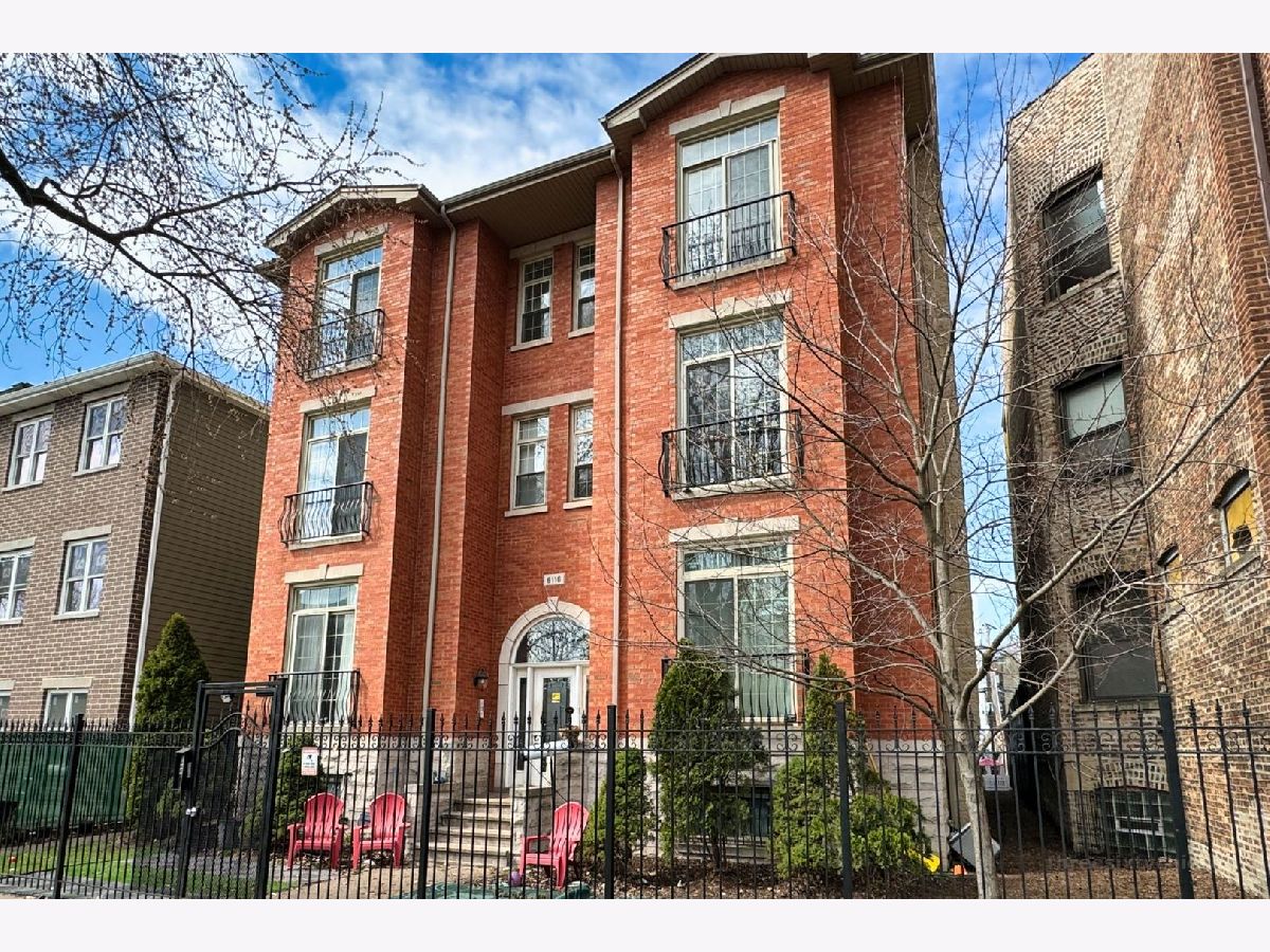 Condominiums & Homes Sold South Campus Chicago Illinois, 6116 University