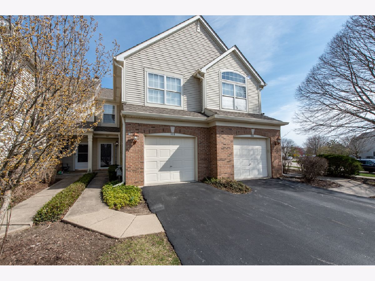 Townhomes & Homes Rented Briargate Grayslake Illinois, 168 Stockton