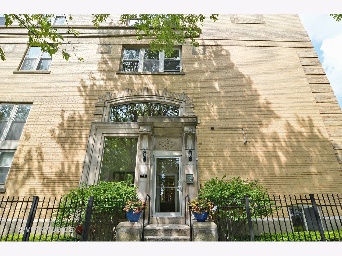 Homes & Condominiums Sold St Bens Chicago Illinois, 3900 Claremont