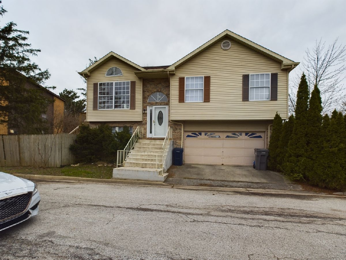  Rented Orland Hills Illinois, 9315 Hunter
