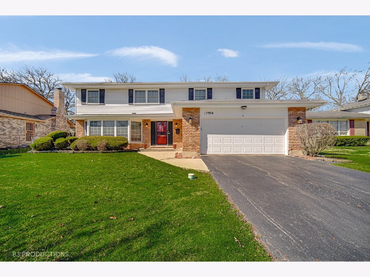 Homes Sold Hollydale Homewood Illinois, 17924 Cherrywood