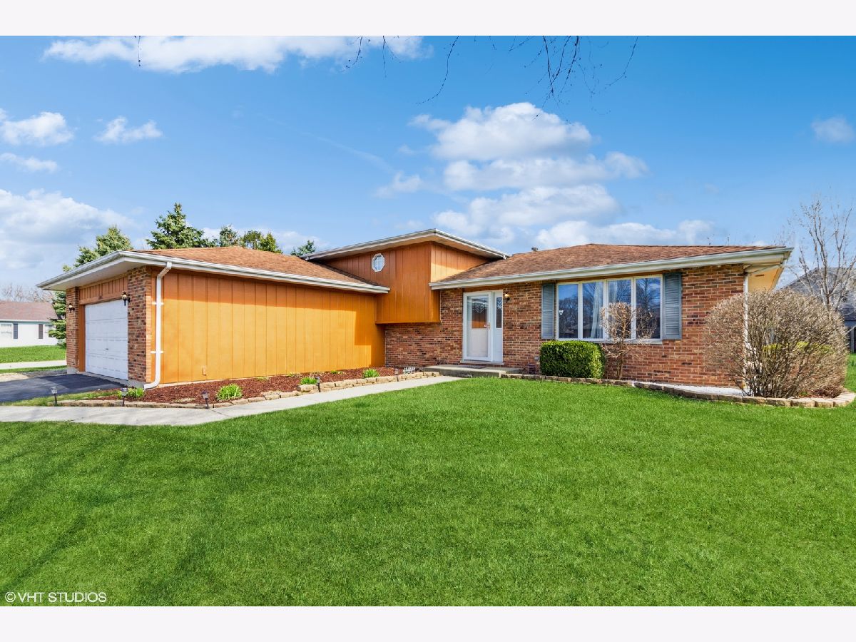 Homes Sold Mcdonald Manor Channahon Illinois, 23001 Michael