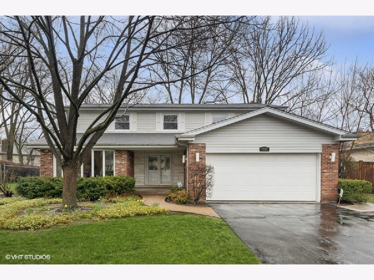 Homes Sold North Trail Deerfield Illinois, 1715 Mountain