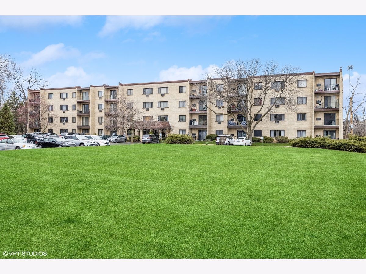 Condominiums Sold Flagg Creek Indian Head Park Illinois, 7211 Wolf