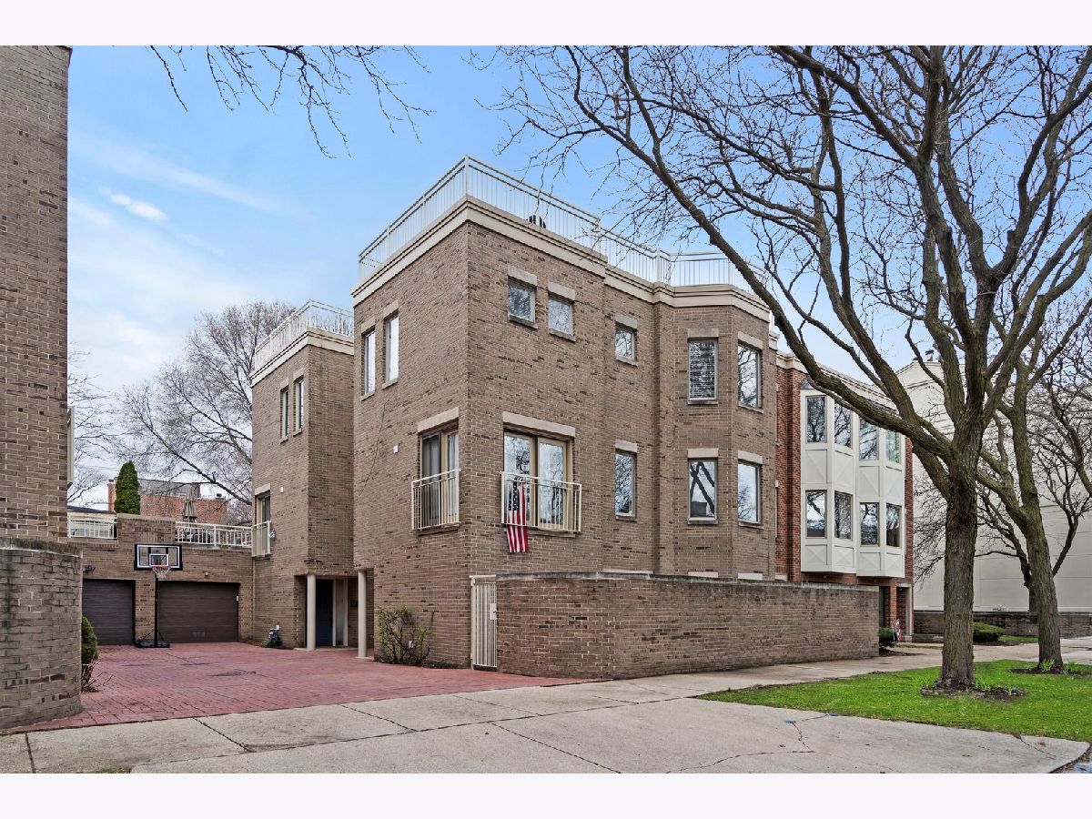 Townhomes Sold Lakewood Commons Chicago Illinois, 2232 Lakewood