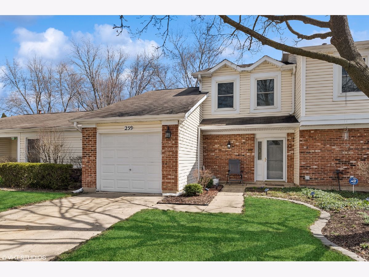 Townhomes Sold Westwind Bloomingdale Illinois, 259 Sutton