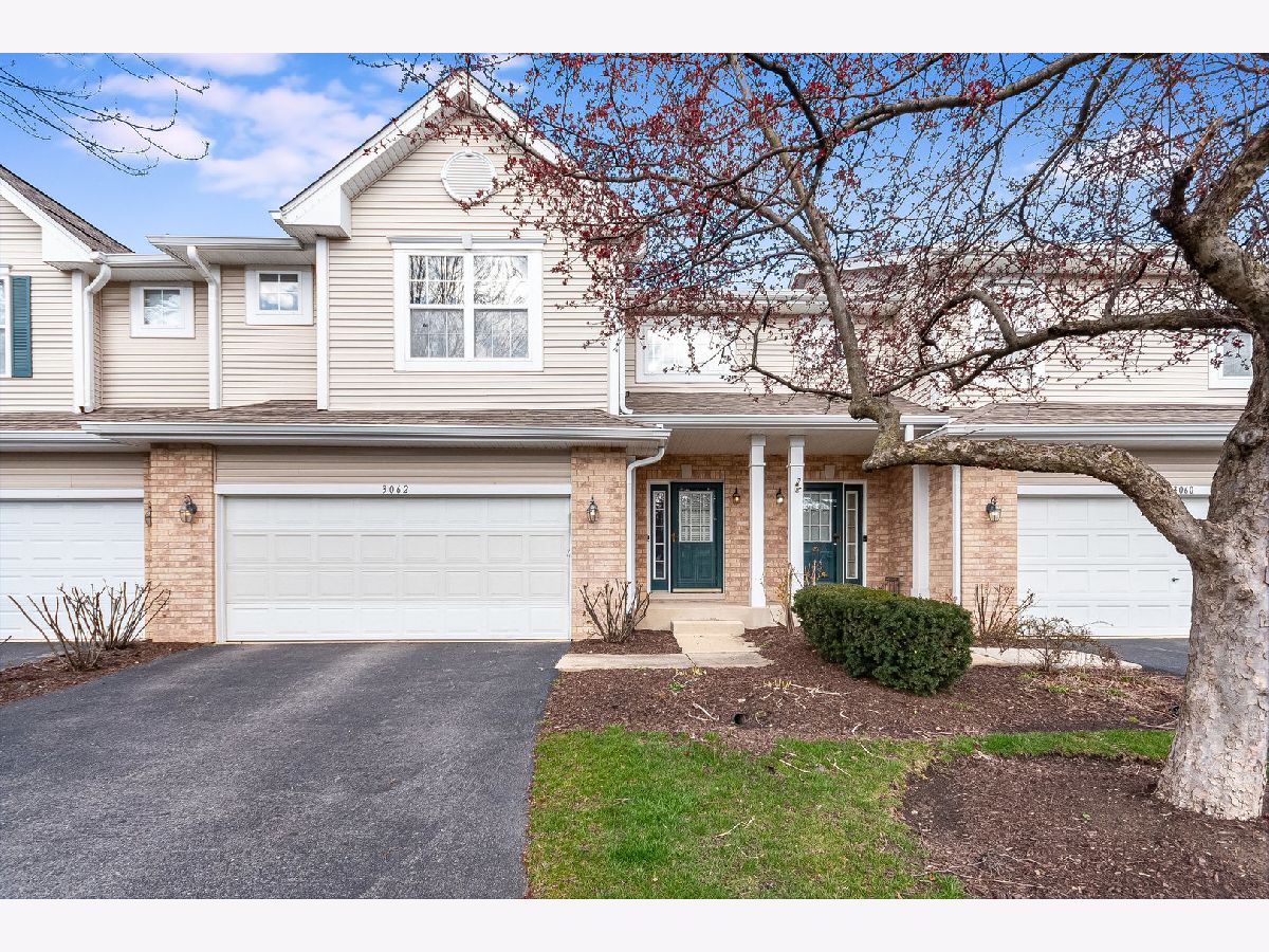 Townhomes Sold Tangley Oaks Lisle Illinois, 3062 Tangley Oaks