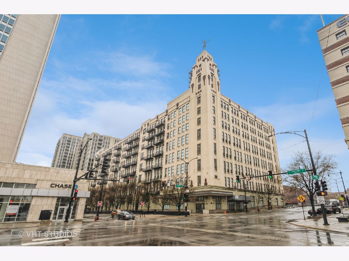 Condominiums Sold One River Place Chicago Illinois, 758 Larrabee