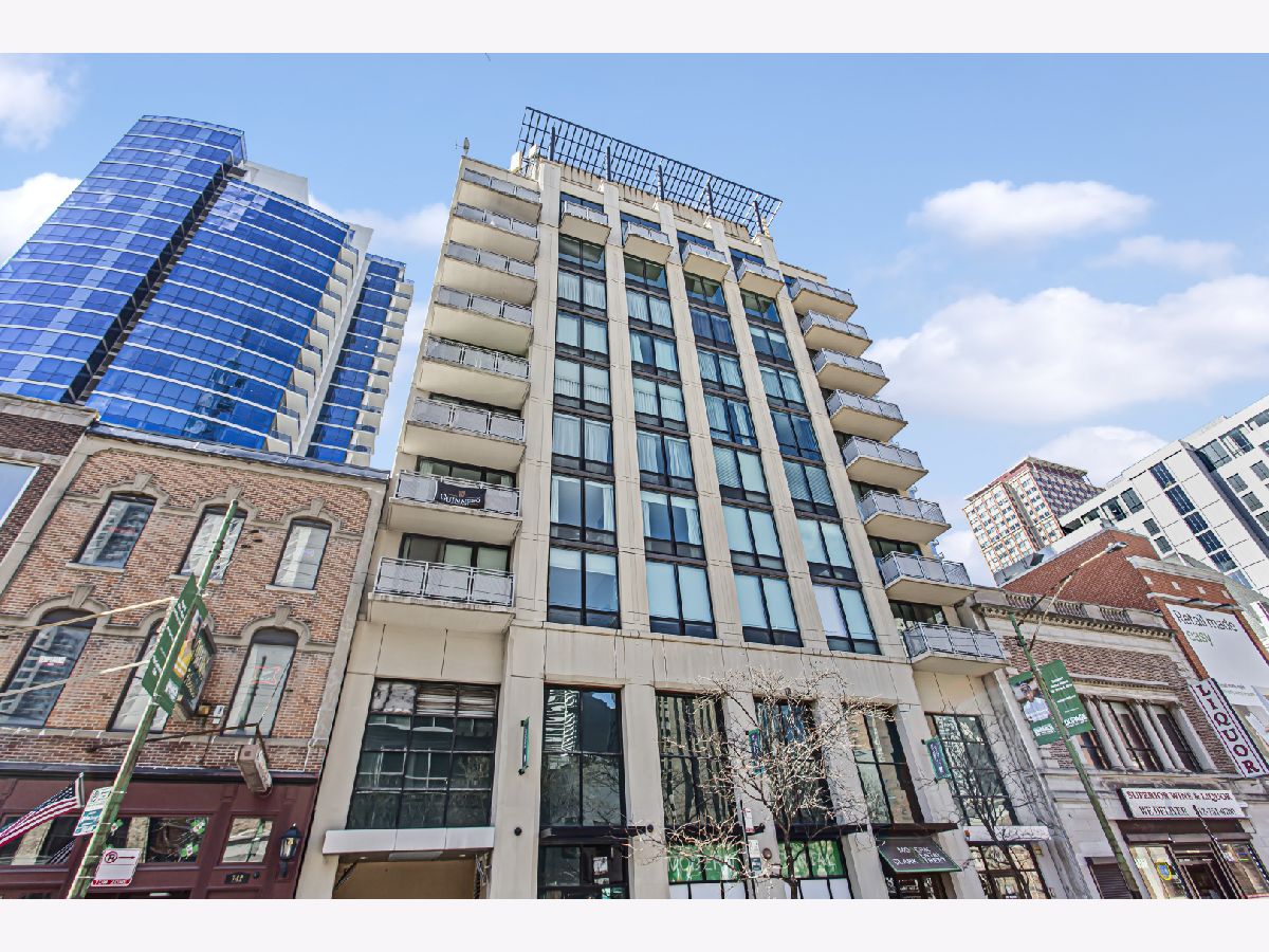 Condominiums Rented Royalle Chicago Illinois, 744 Clark
