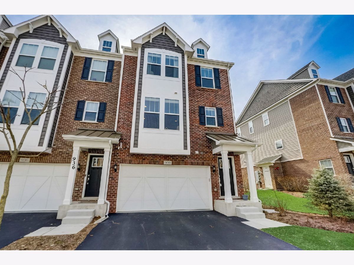 Condos & Townhomes Sold Columbia Park Townes Naperville Illinois, 938 Coletta