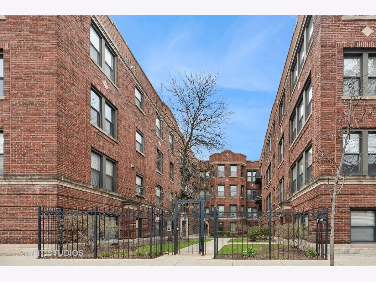 Condos & Townhomes Sold Catalpa Winthrop Chicago Illinois, 1052 Catalpa