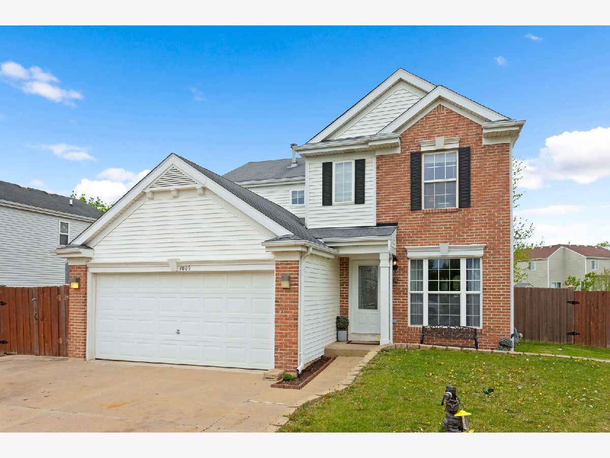 Homes & Condos & Townhomes Sold Springwood South Joliet Illinois, 1009 Meadowsedge