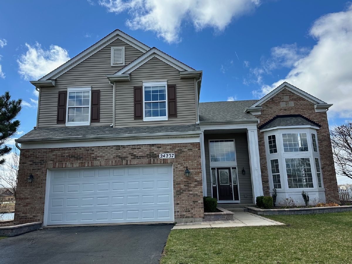 Homes & Townhomes Rented Crossings At Wolf Creek Plainfield Illinois, 24237 Champion