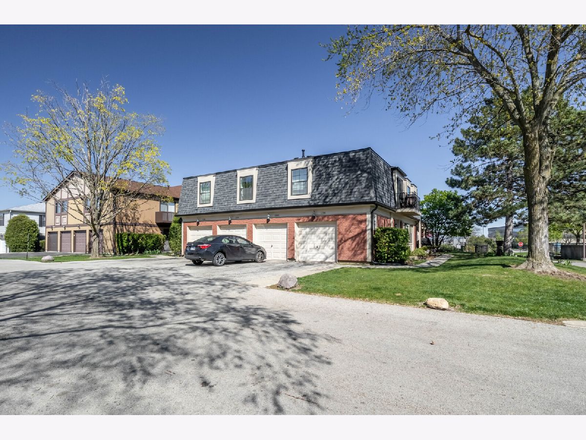 Townhomes & Condos Sold Inverrary West Palatine Illinois, 1390 Inverrary