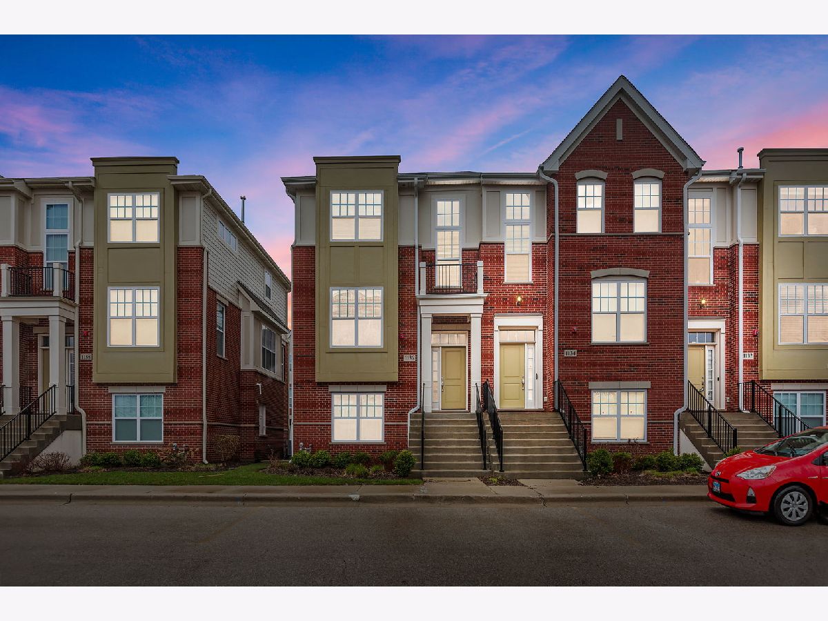 Townhomes Sold Lexington Row At Port Clinton Place Vernon Hills Illinois, 1136 Windward