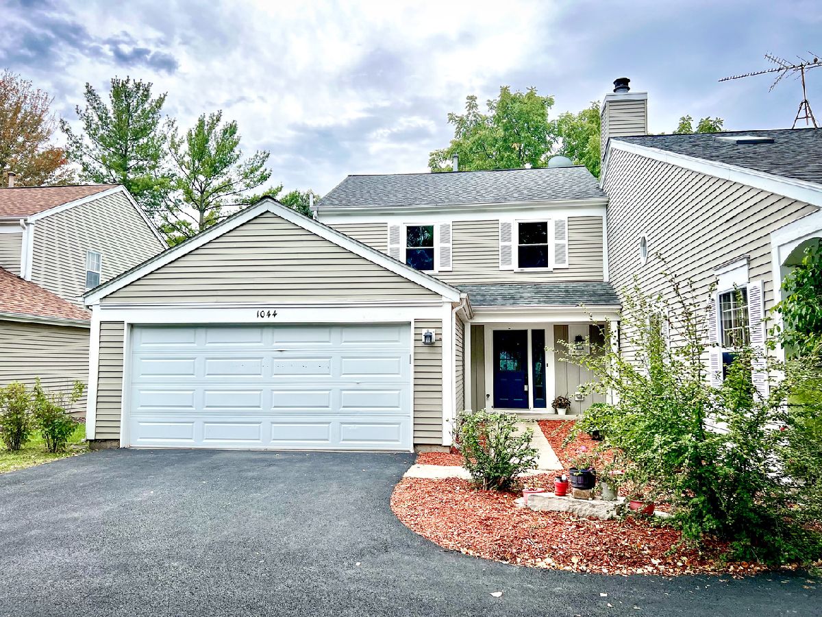 Townhomes Rented Devonshire Of Naperville Naperville Illinois, 1044 Devonshire