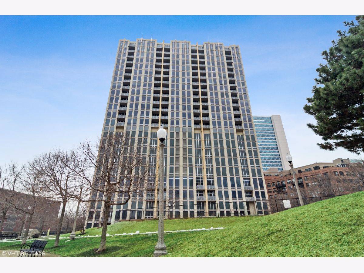 Condominiums Sold River Place On The Park Chicago Illinois, 700 Larrabee