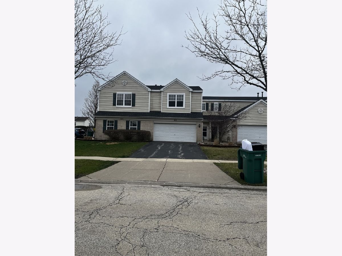 Townhomes & Condos & Homes Rented Walnut Trails Shorewood Illinois, 1815 Parkside