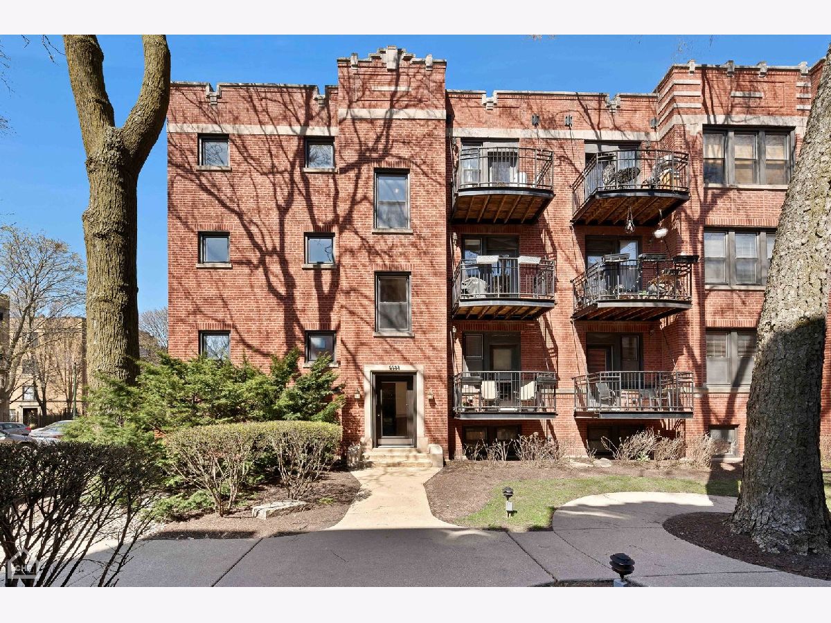 Condominiums Sold Paulina Ridge Court Chicago Illinois, 5923 Paulina