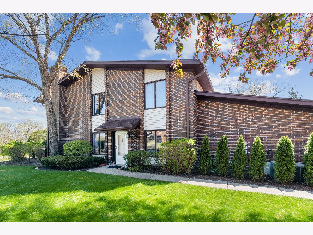 Townhomes & Condos Sold Manors Highland Park Illinois, 1097 Deerfield