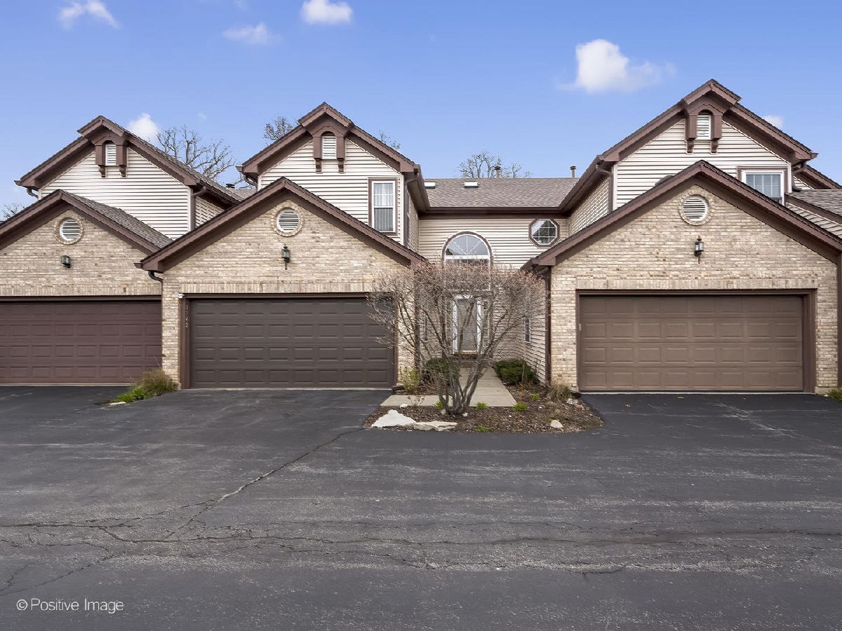 Townhomes & Condos & Homes Sold Kresswood Trails West Chicago Illinois, 1742 Kresswood