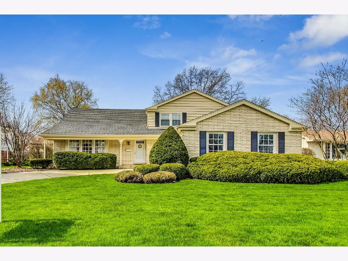 Homes Sold Reseda Palatine Illinois, 946 Hedgewood