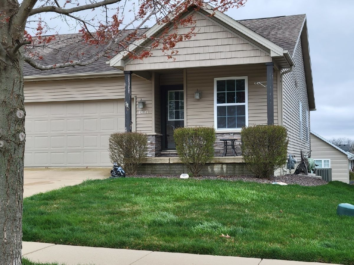 Homes & Condos & Townhomes Sold Wittenberg Woods Bloomington Illinois, 1008 Wartburg
