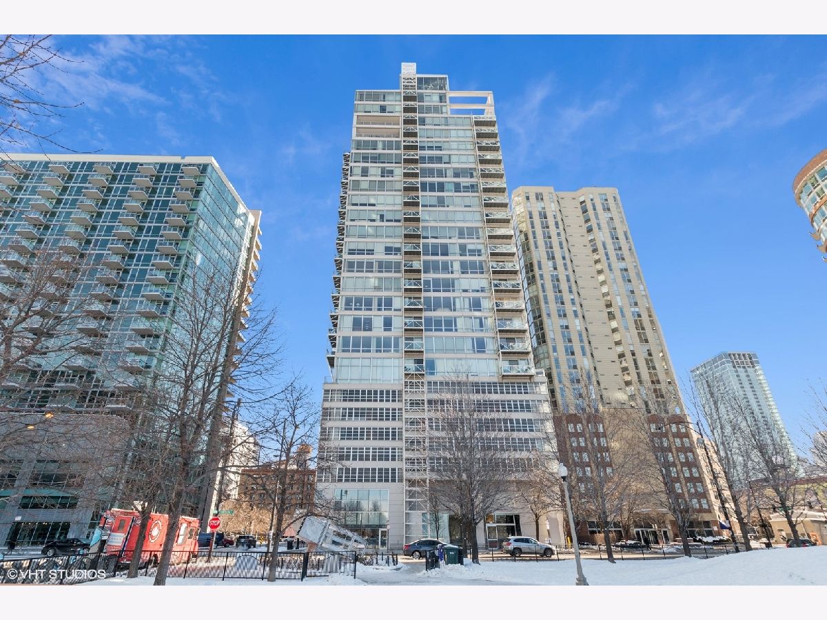 Condominiums Sold Kingsbury On The Park Chicago Illinois, 653 Kingsbury