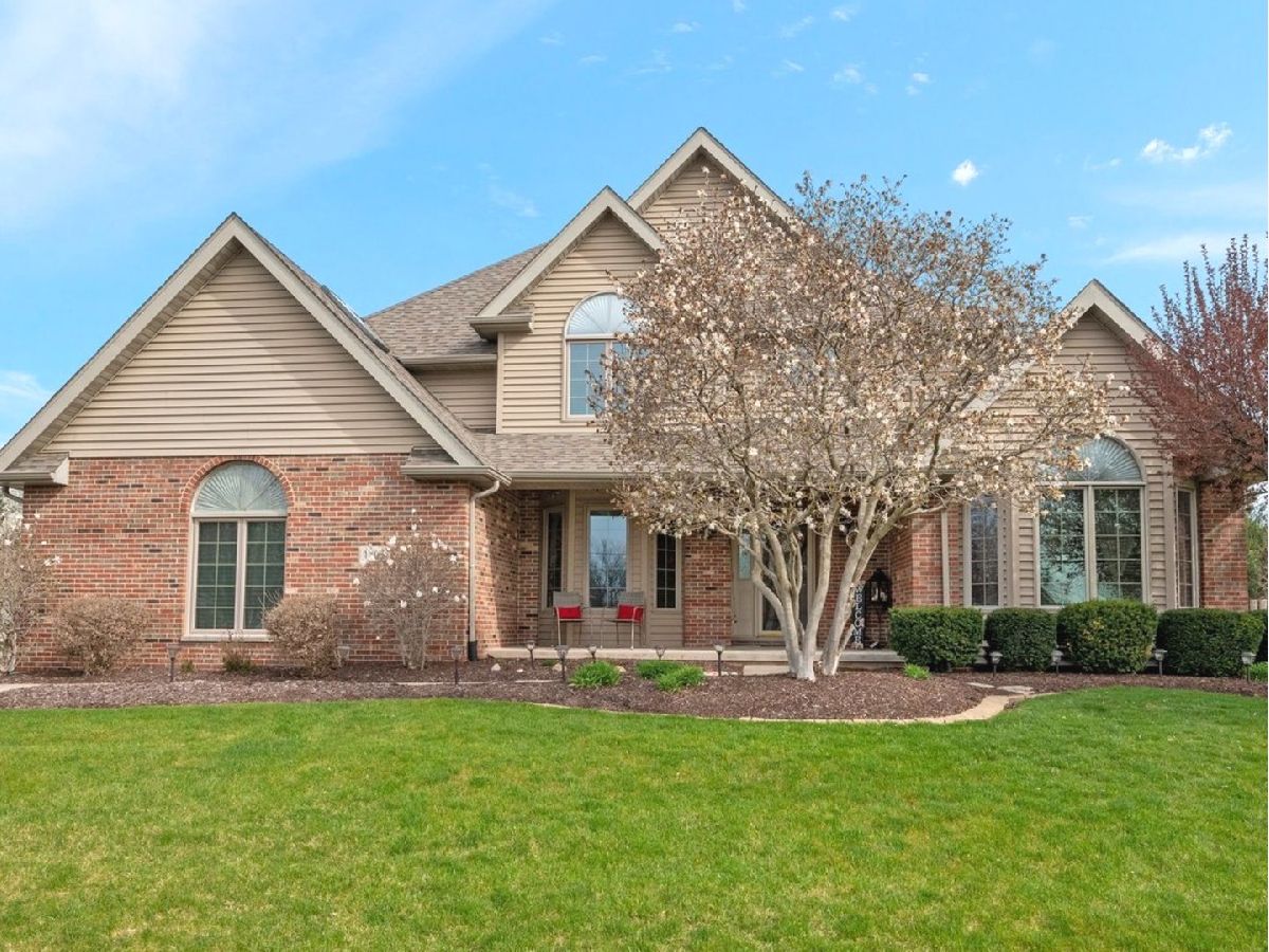 Homes Sold Vintage Shorewood Illinois, 1205 Chartwell