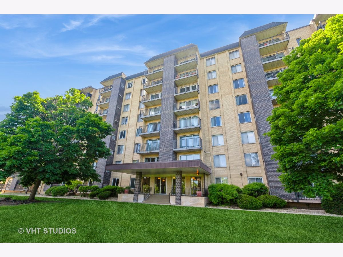 Condominiums Sold Terraces Downers Grove Illinois, 5400 Walnut