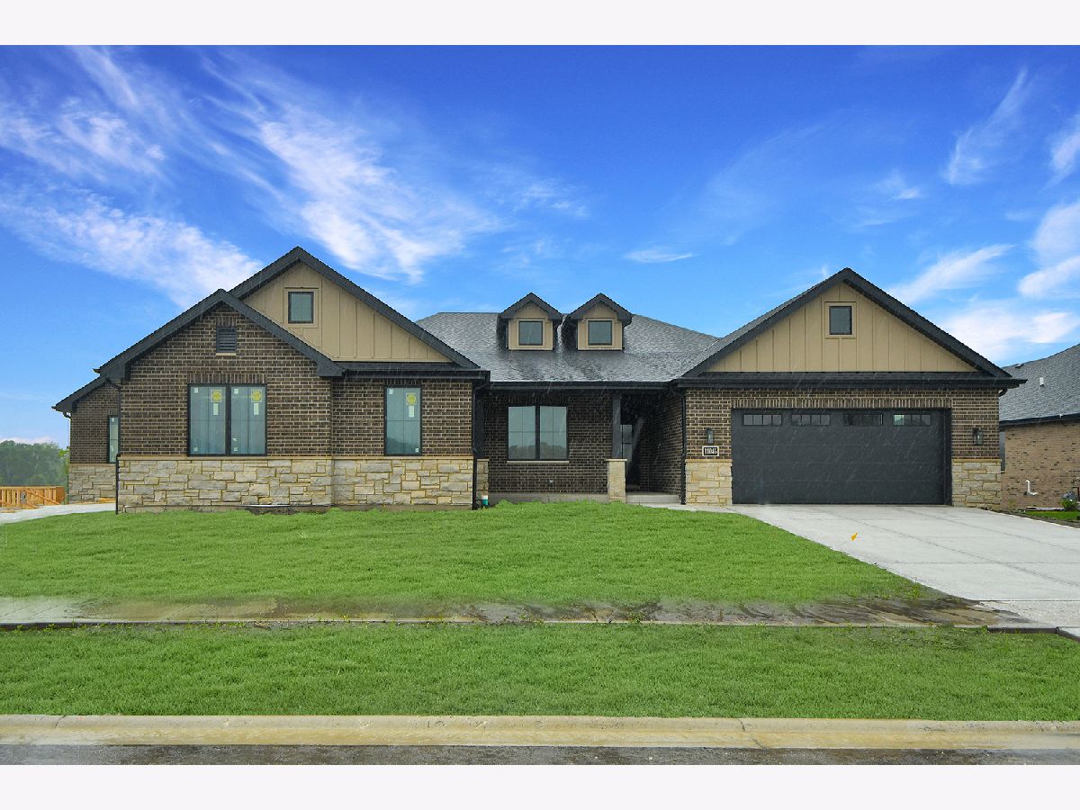 Condos & Townhomes Sold Waterford Pointe Villas Orland Park Illinois, 11046 Lizmore
