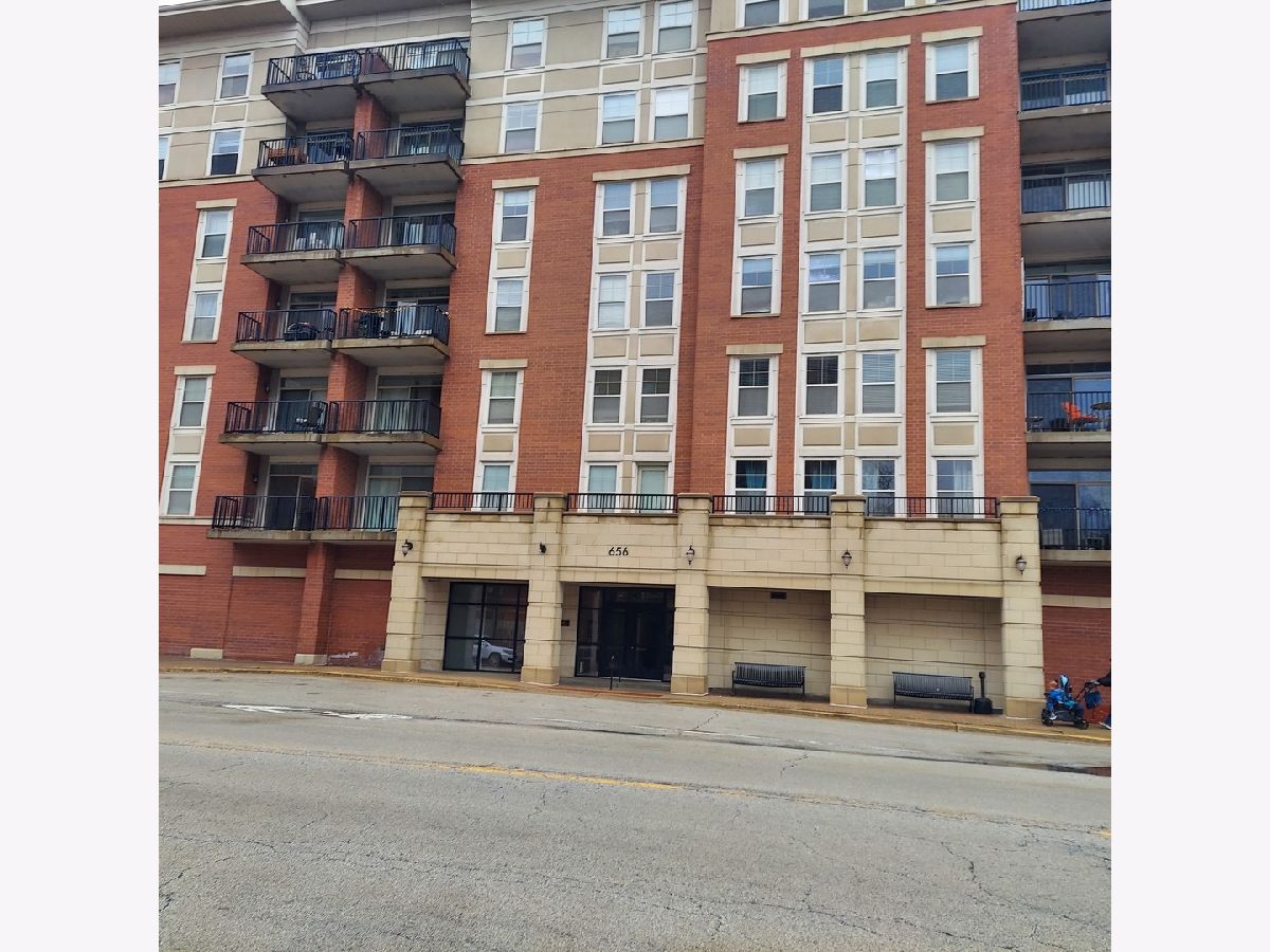 Condominiums Rented Metropolitan Square Des Plaines Illinois, 656 Pearson