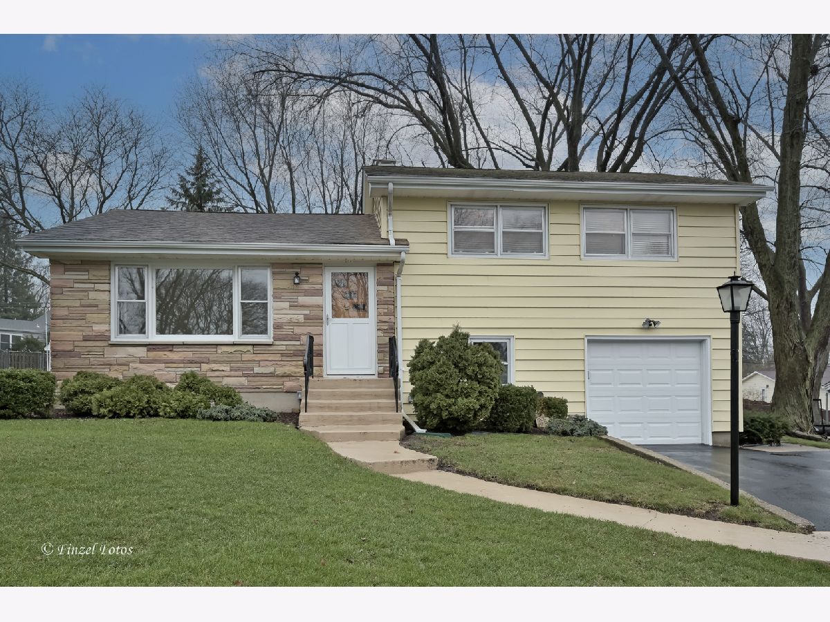 Homes Sold Edgebrook Heights Mchenry Illinois, 3701 Anne