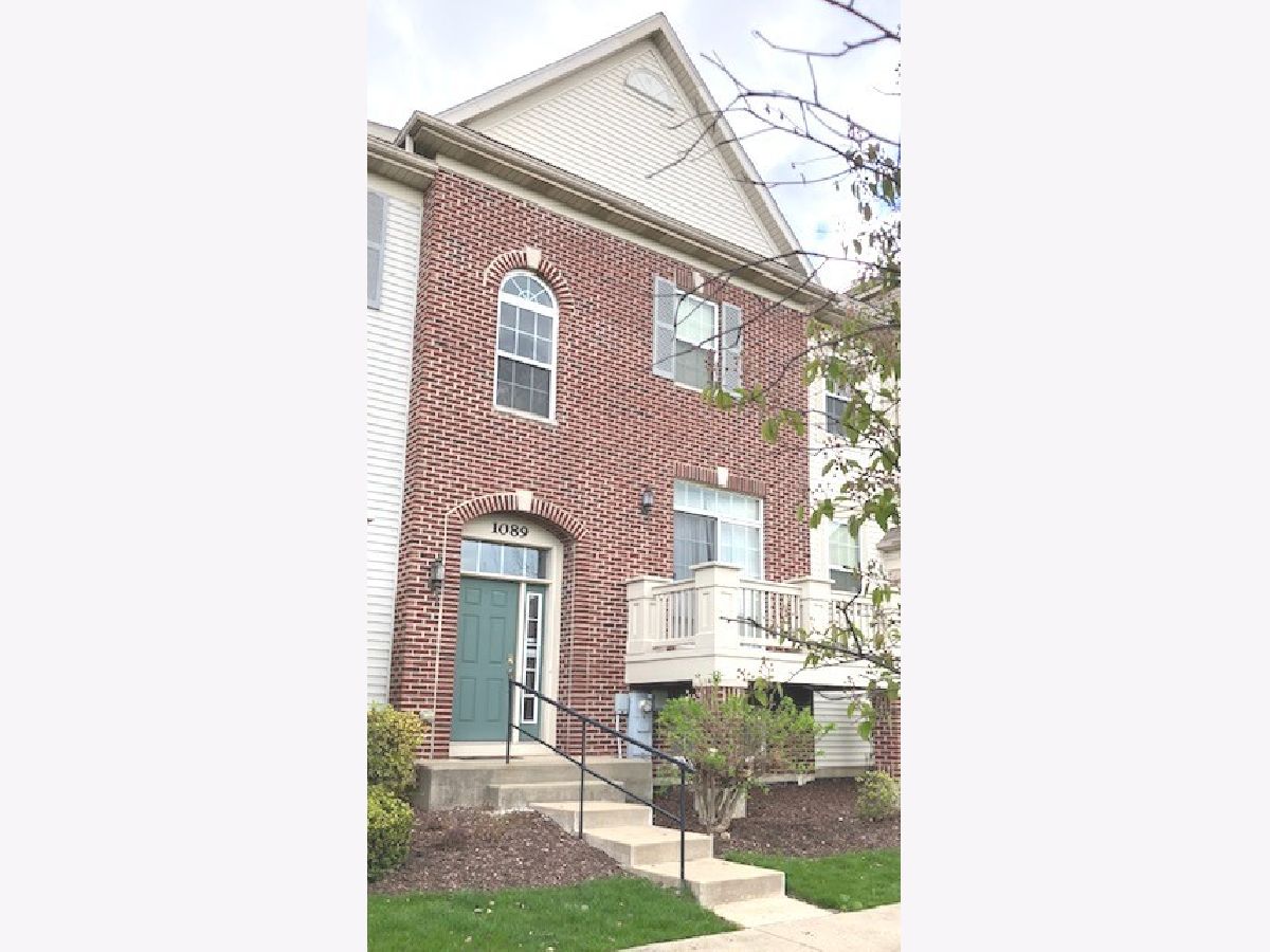 Townhomes & Condos Rented Fountains At Town Center Carol Stream Illinois, 1089 Bartholdi