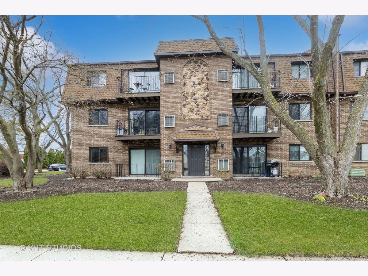 Condominiums Sold Brandon Grove Palatine Illinois, 127 Brandon