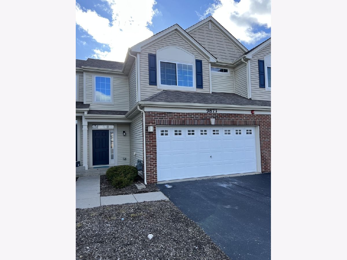 Homes & Townhomes Rented Talamore Huntley Illinois, 9873 Williams
