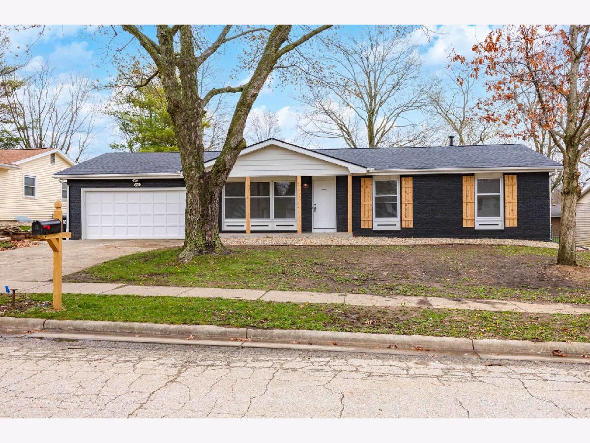 Homes & Condos & Townhomes Sold University Estates Normal Illinois, 212 Concord