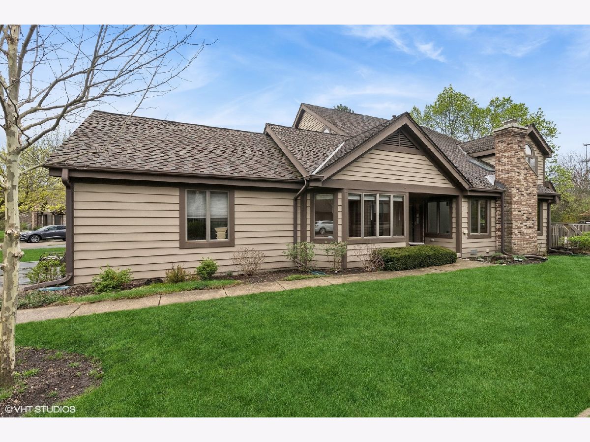 Condos & Townhomes Sold Forest Creek Libertyville Illinois, 1904 Forest Creek